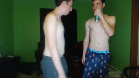 2gaymers  21-06-2022